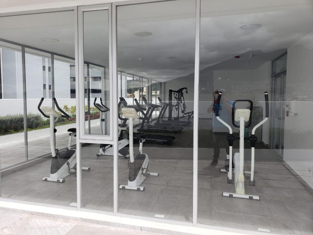 Hermoso Departamento, Centrico Y Tranquilo Quito Exterior photo