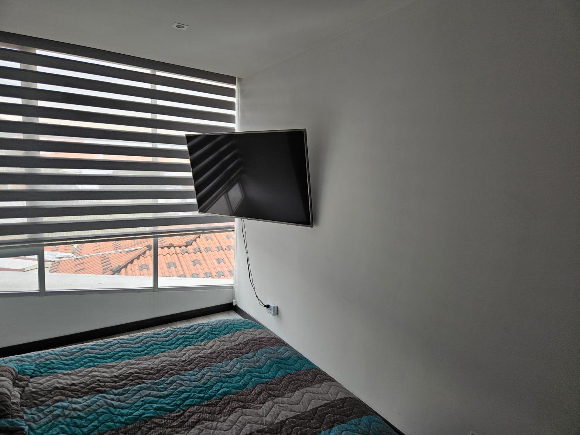 Hermoso Departamento, Centrico Y Tranquilo Quito Exterior photo